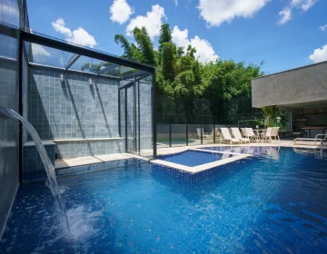 Ed. Mônaco - Piscinas Climatizadas e Sauna